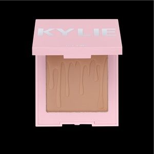 Kylie Cosmetics- Toasty Bronzer